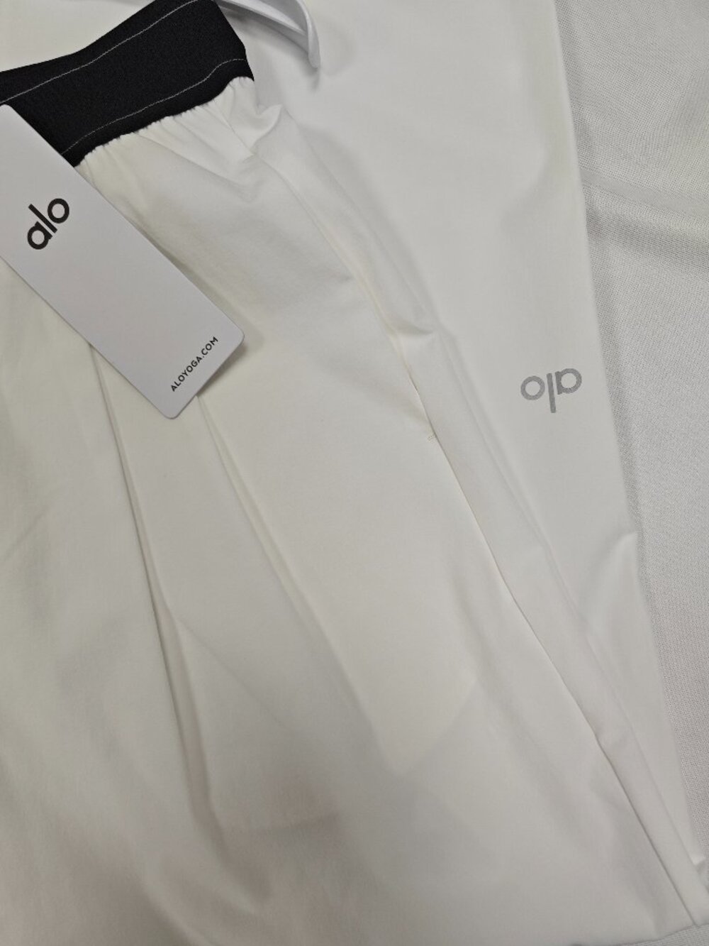 🌺NWT ALO Yoga Suit Up Pants White/Black(Regular)Chic Everyday Style Trouser - Picture 5 of 9